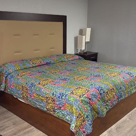 Blisspoint Inn Fka Motel 6T7 Индианаполис Экстерьер фото