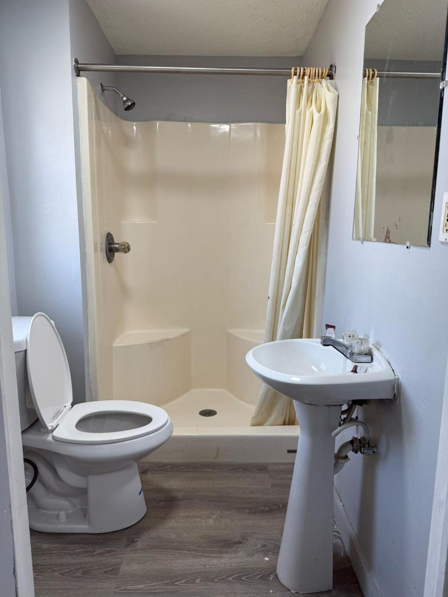 Blisspoint Inn Fka Motel 6T7 Индианаполис Экстерьер фото